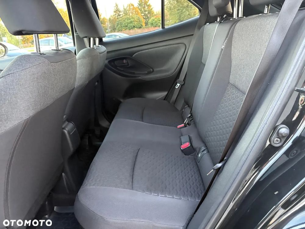 Toyota Yaris Cross Hybrid 1.5 Comfort 4x4 - 23