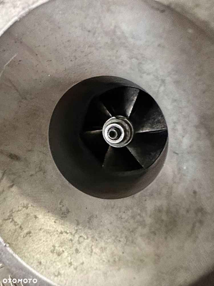 TURBINA TURBOSPRĘŻARKA IVECO DAILY 3.0 189-13611 - 2