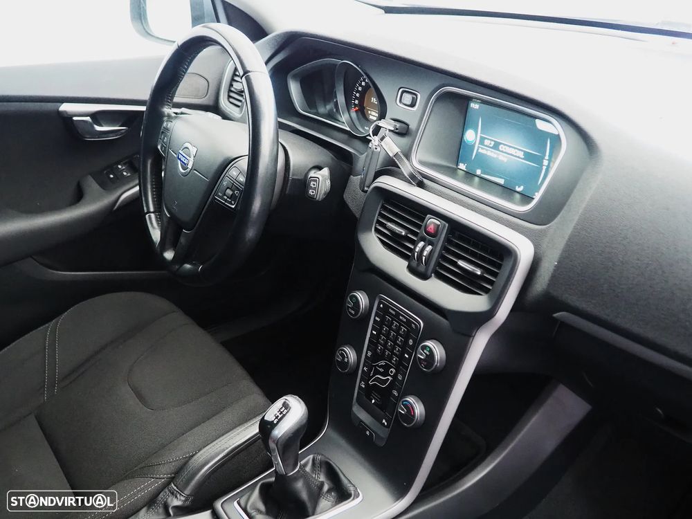 Volvo V40 1.6 D2 Momentum Eco - 16