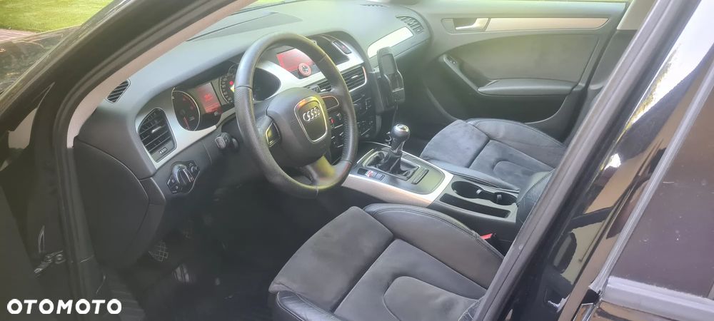 Audi A4 Avant 2.0 TDI - 11