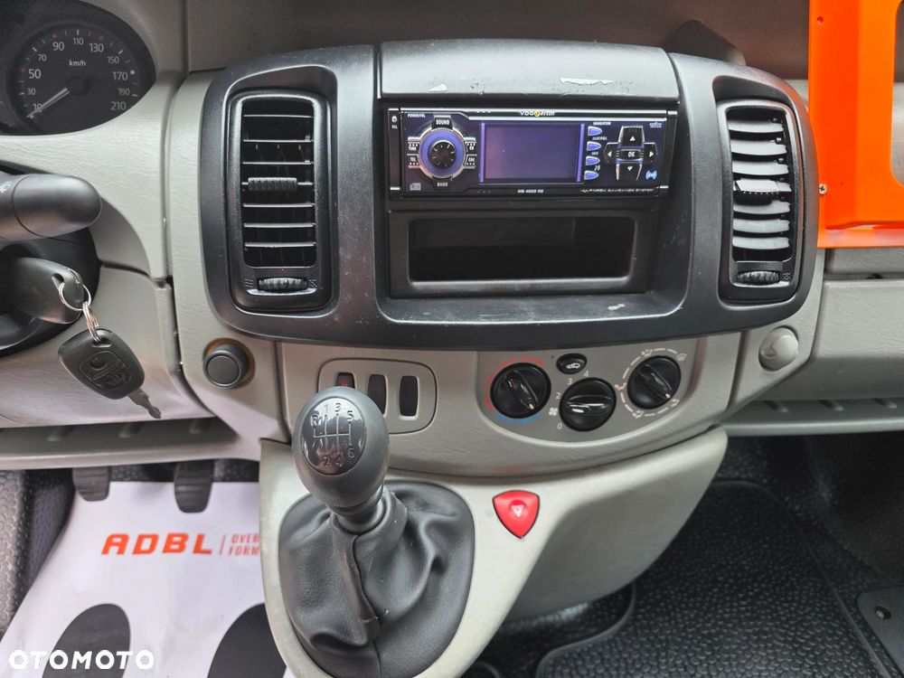 Renault Trafic - 12