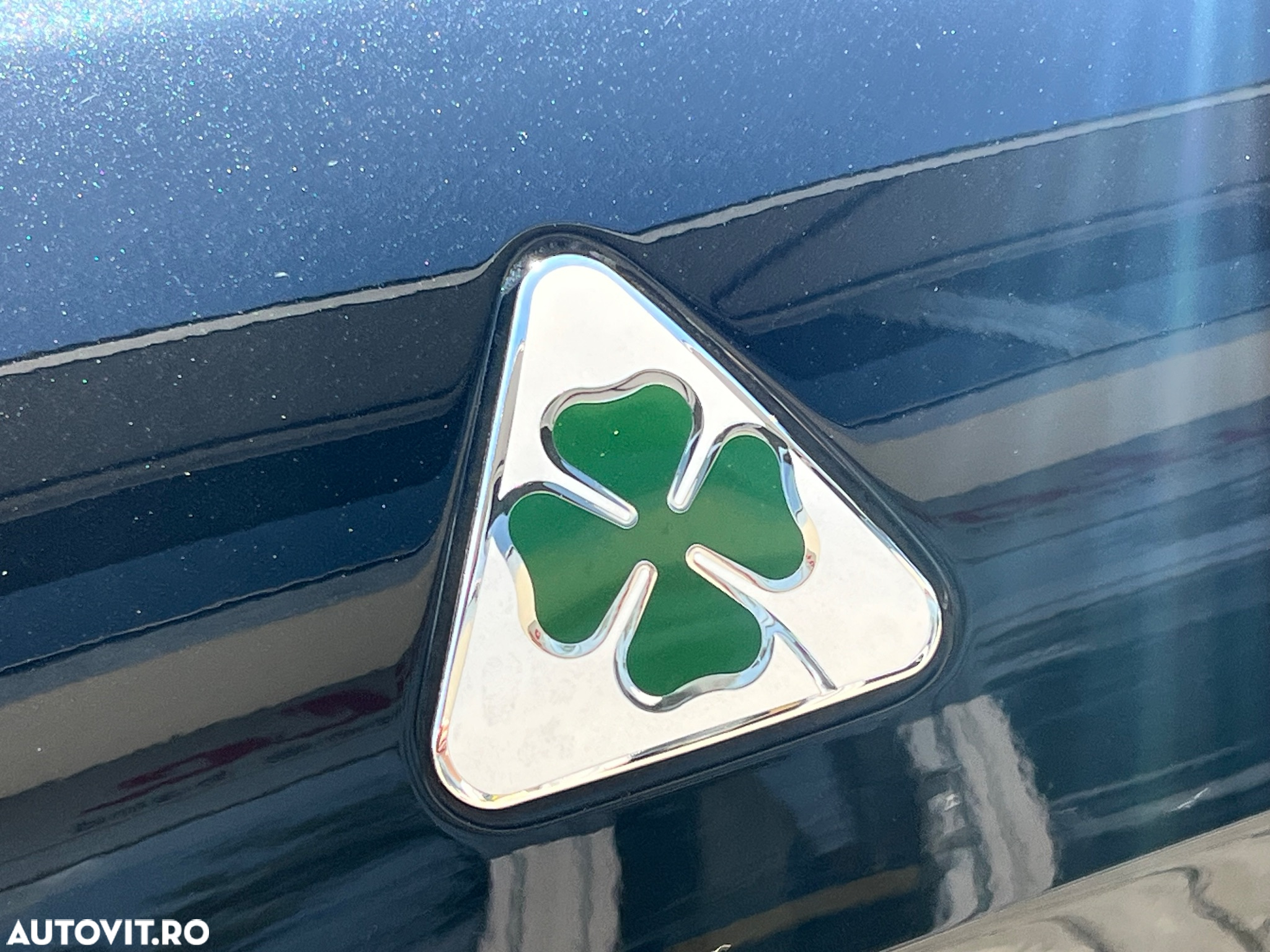 Alfa Romeo Giulia 2.9 V6 Bi-Turbo AT8 Quadrifoglio - 16