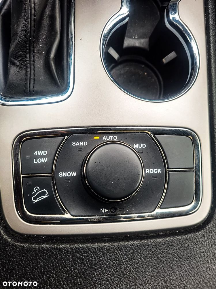 Jeep Grand Cherokee - 18