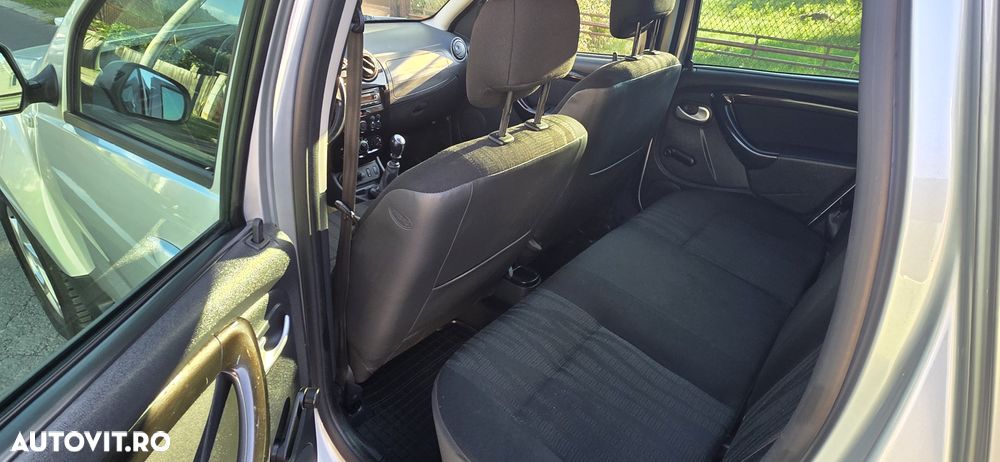 Dacia Duster dCi 110 FAP 4x4 Laureate - 11