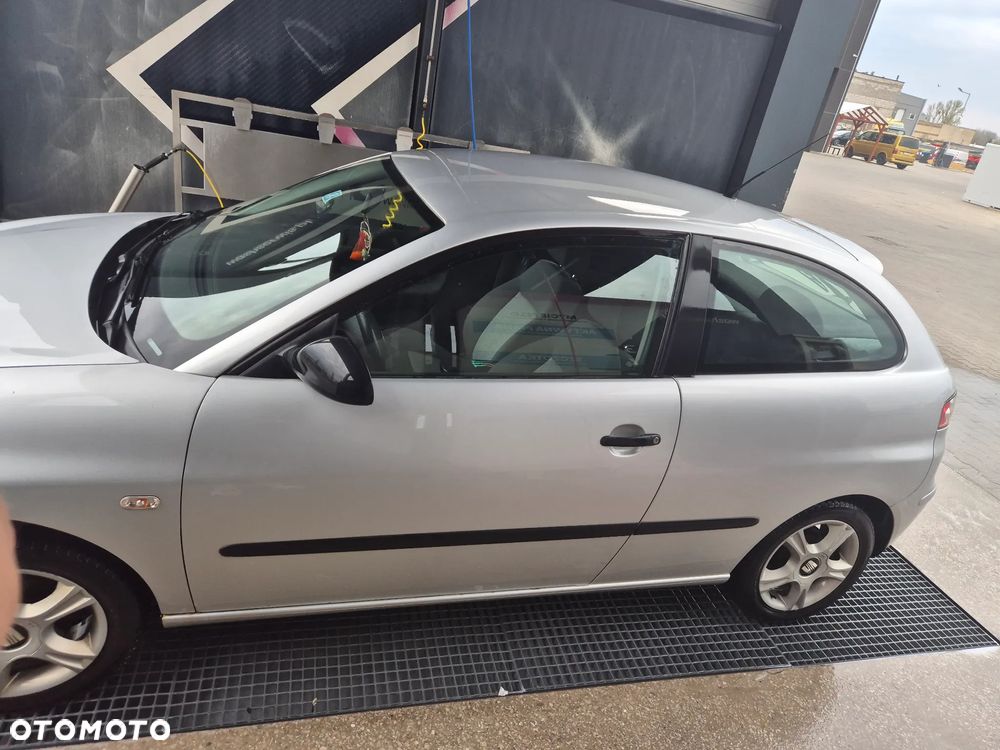 Seat Ibiza 1.4 16V Reference - 14