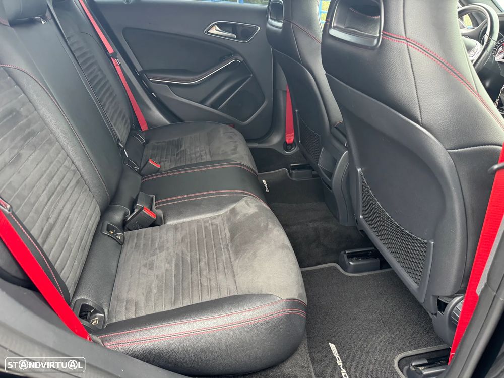 Mercedes-Benz CLA 45 AMG 4Matic 7G-DCT - 22