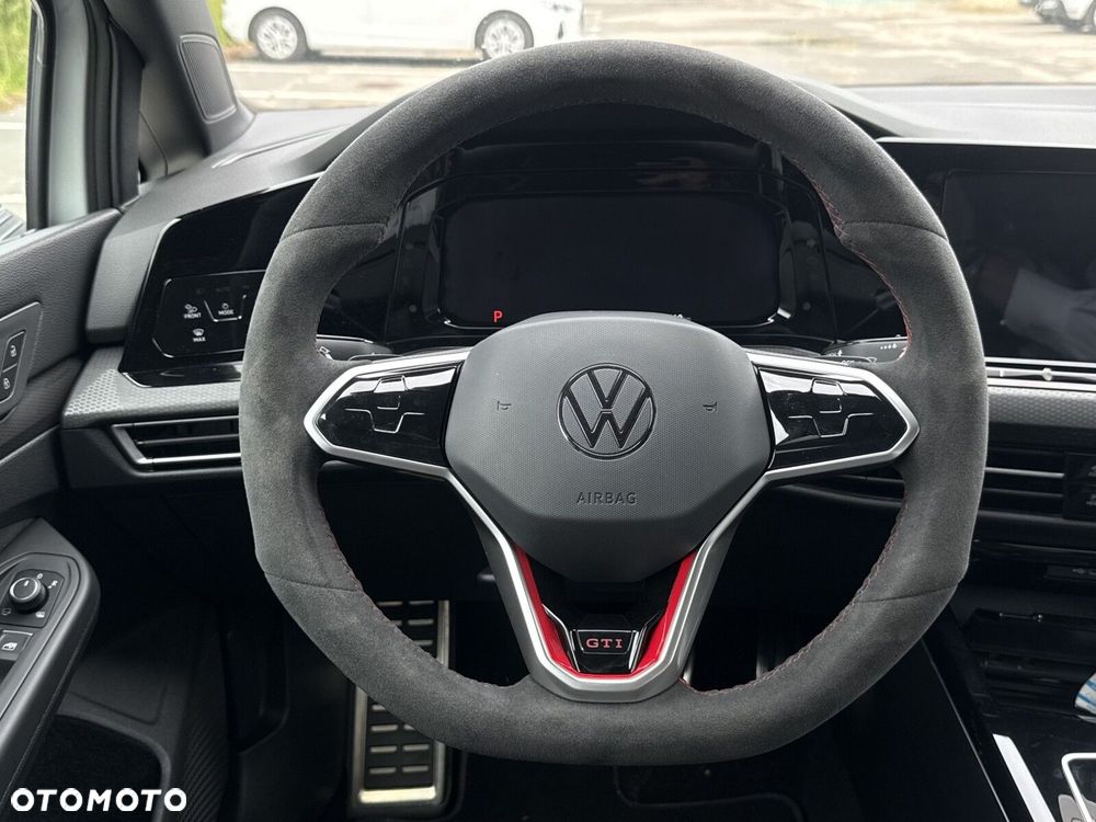 Volkswagen Golf - 15