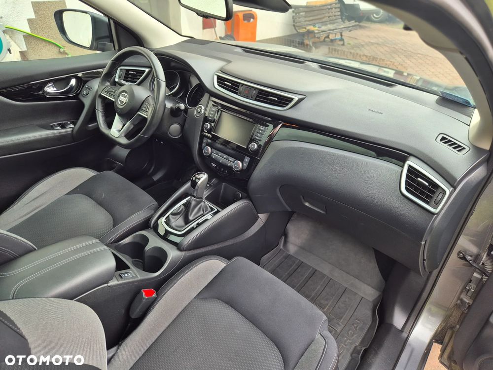 Nissan Qashqai 1.7 dCi 4x4 N-Connecta Xtronic - 33