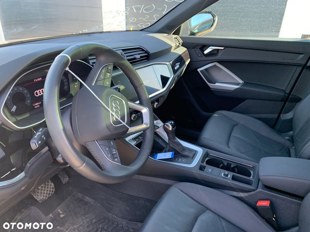 Audi Q3 - 17