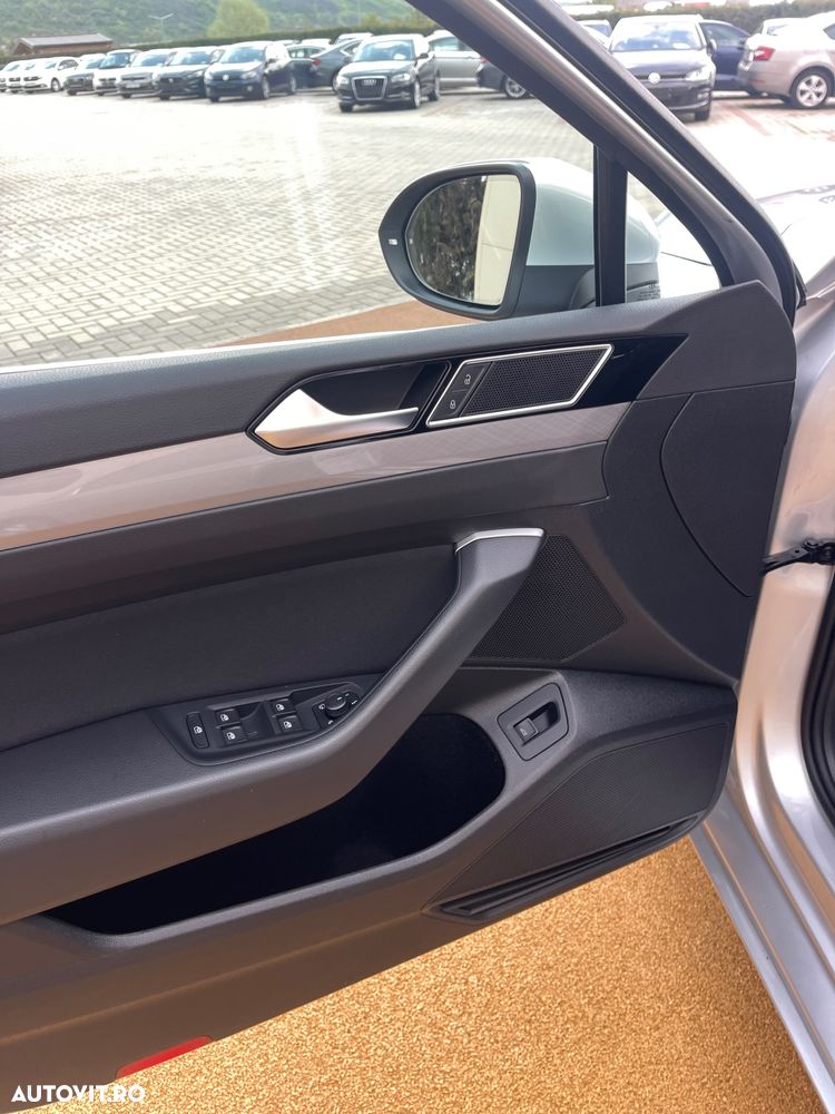 Volkswagen Passat 1.5 TSI OPF DSG Business - 31