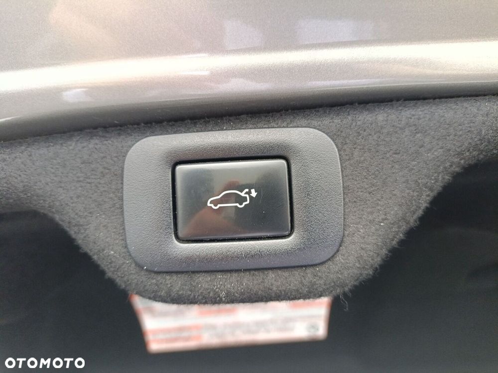 Lexus ES 300h F Sport Edition - 16