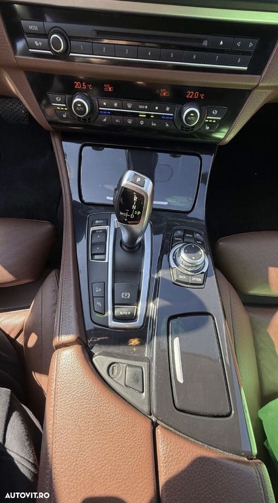 BMW Seria 5 525d xDrive - 17