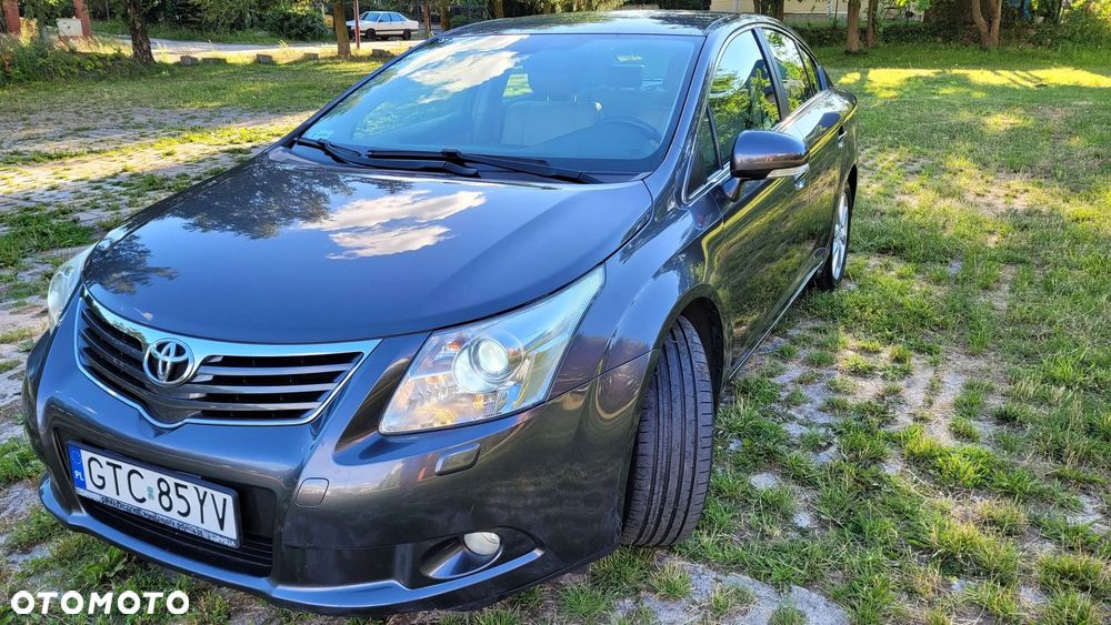 Toyota Avensis 1.8 Premium - 28