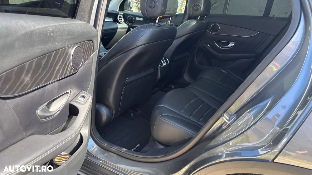 Mercedes-Benz GLC - 12