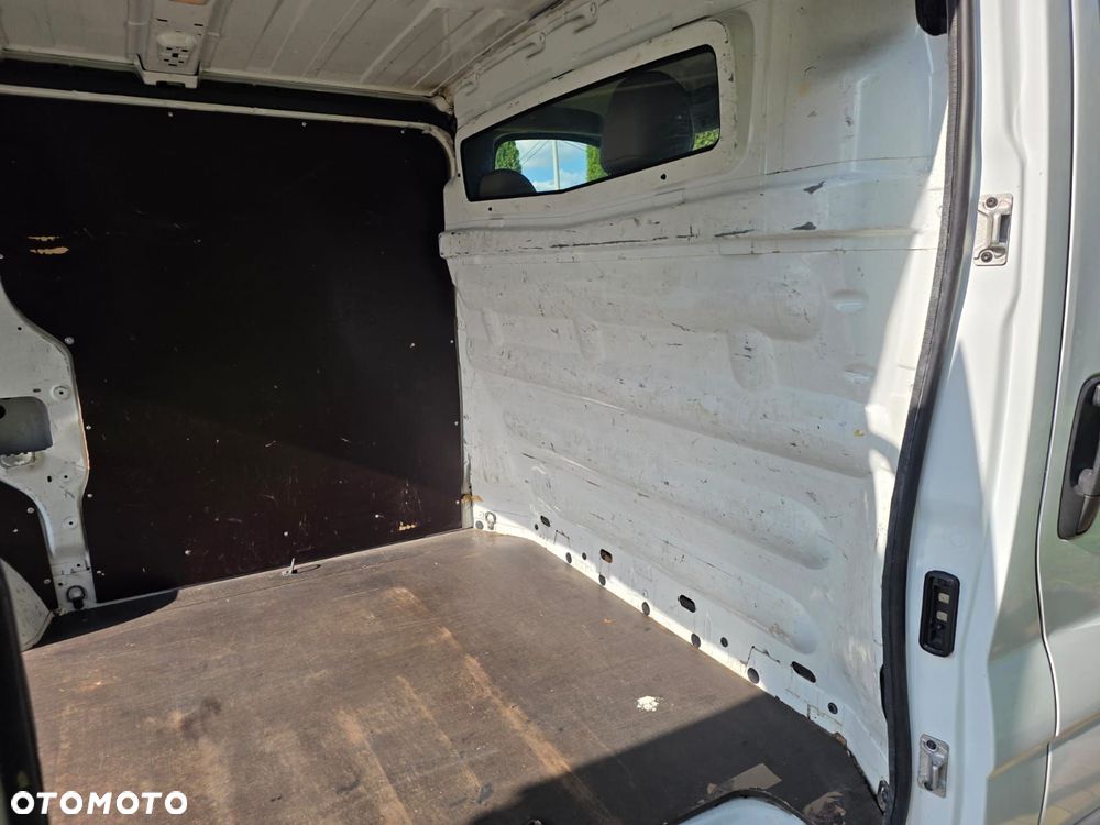 Opel VIVARO - 15