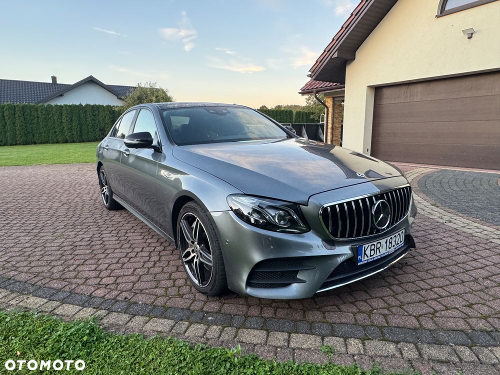 Mercedes-Benz Klasa E 400 4-Matic 9G-TRONIC - 4