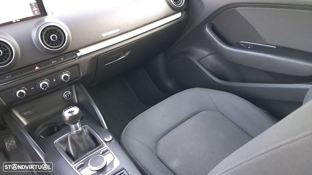 Audi A3 Sportback 1.6 TDI Sport - 25