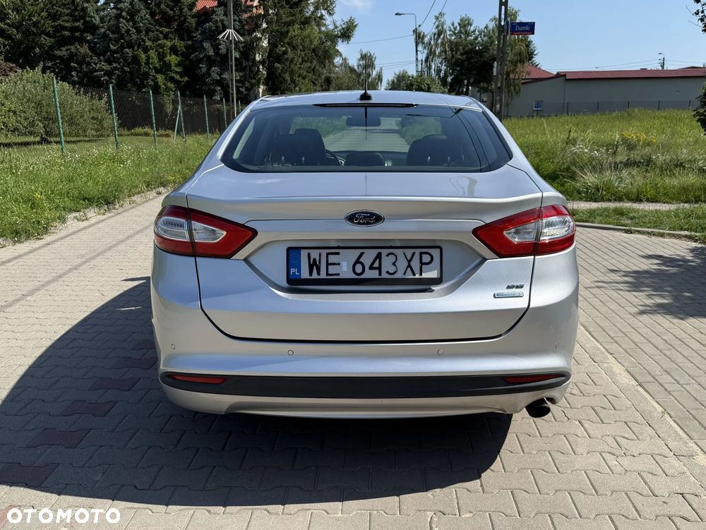 Ford Fusion - 6