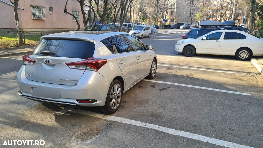 Toyota Auris ver-1-8-l-vvt--i-hsd-sol-plus - 7