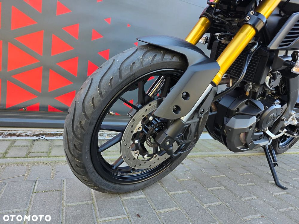 Yamaha MT - 12