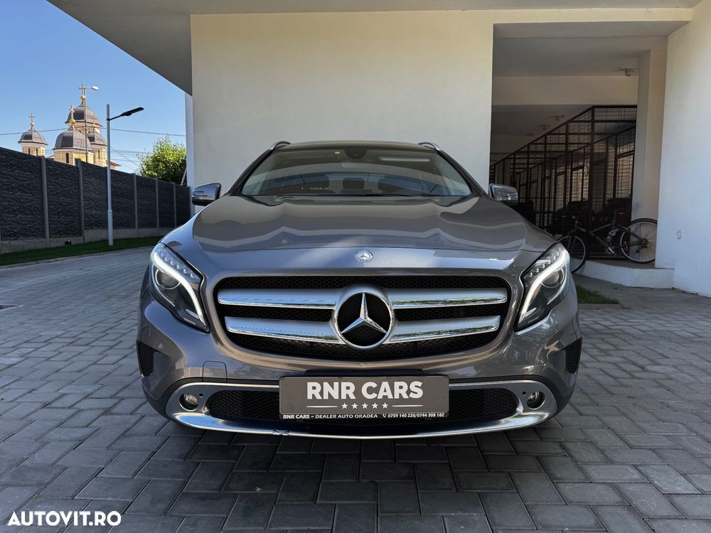 Mercedes-Benz GLA 220 d 4Matic 7G-DCT - 10