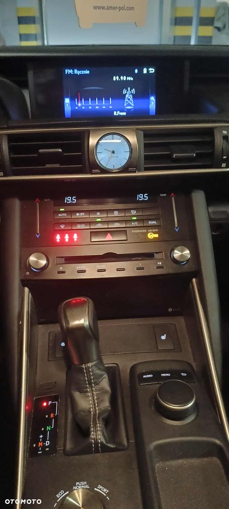 Lexus IS 200t / 300 Elegance - 8