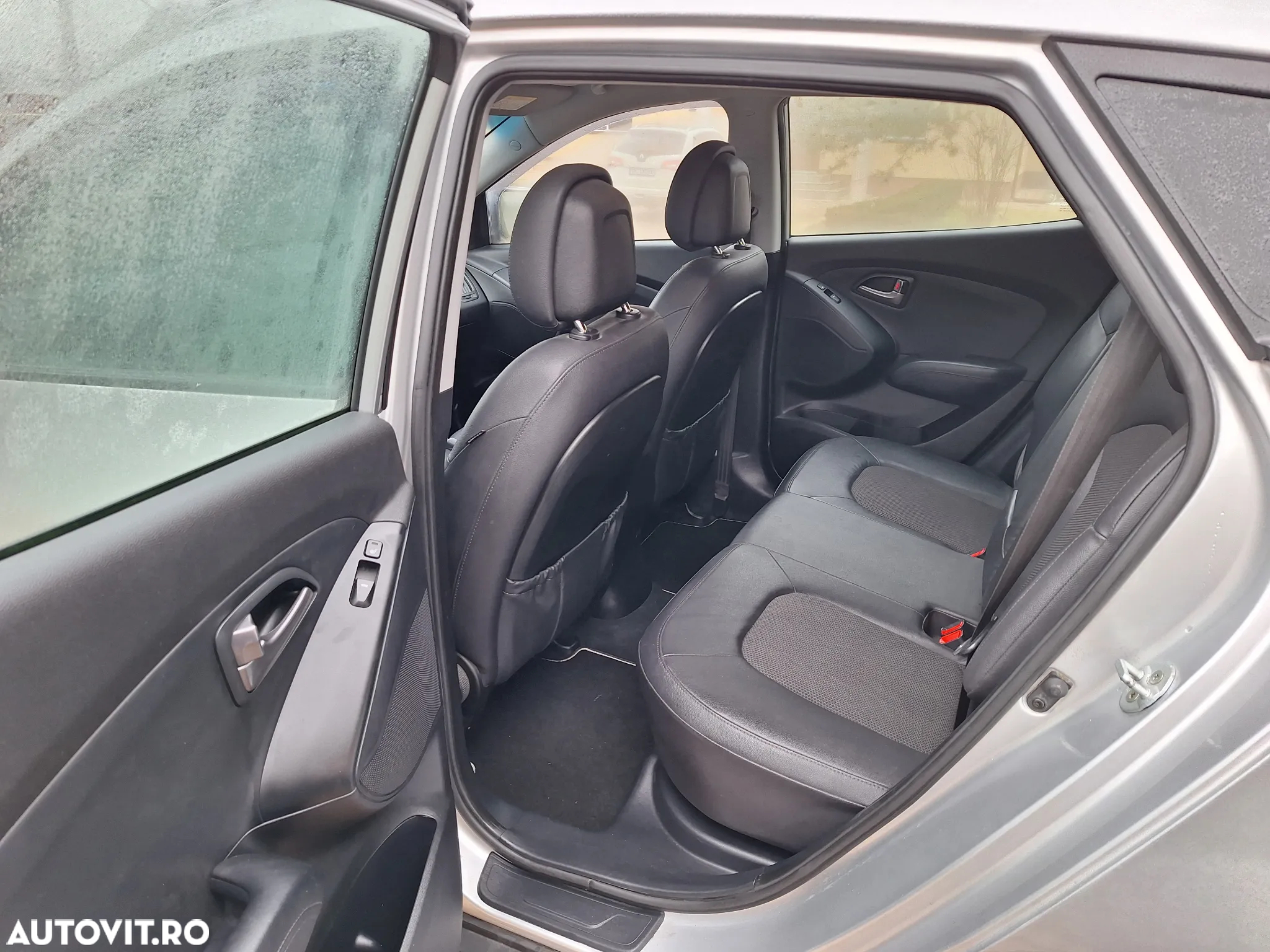 Hyundai ix35 2.0 CRDI 4WD Automatik Fifa World Cup Gold Edition - 8