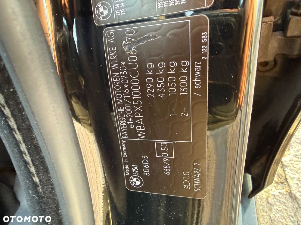 BMW Seria 5 525d - 12