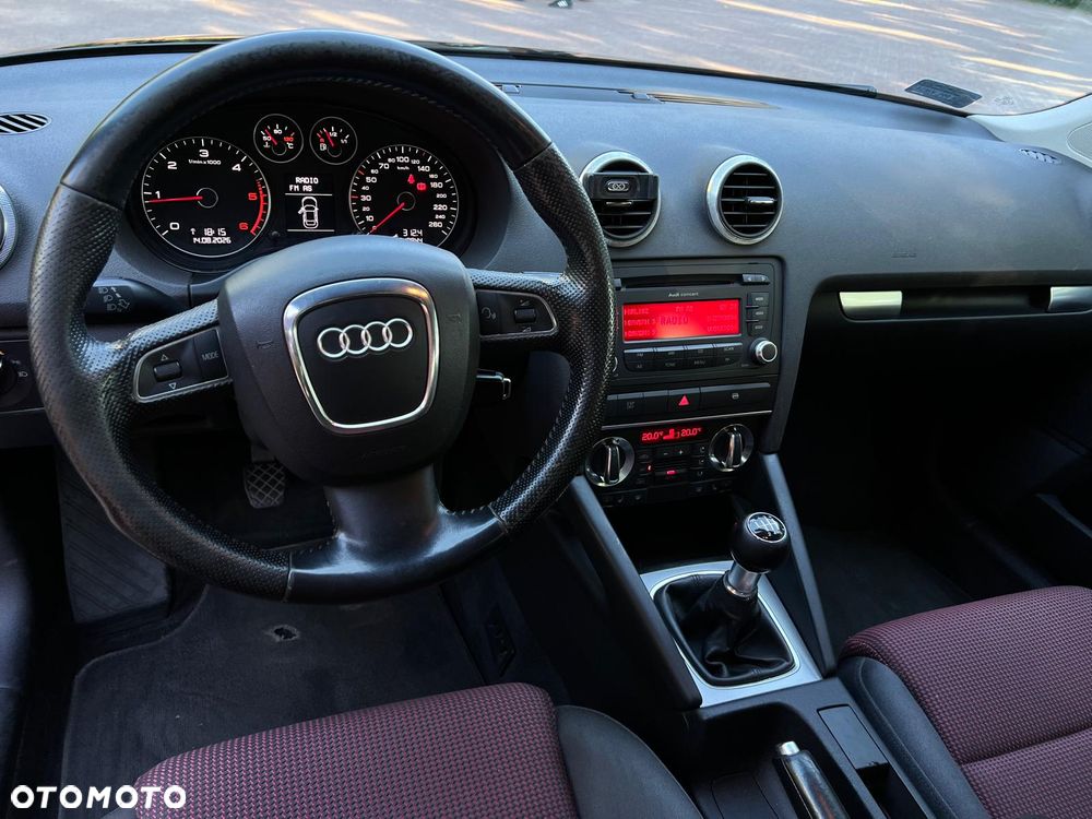 Audi A3 Sportback - 2