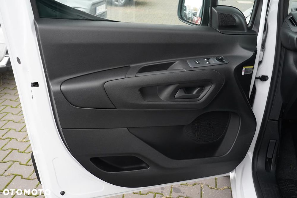 Opel Combo Van 1.5 BlueHDi L2 EAT8 - 11