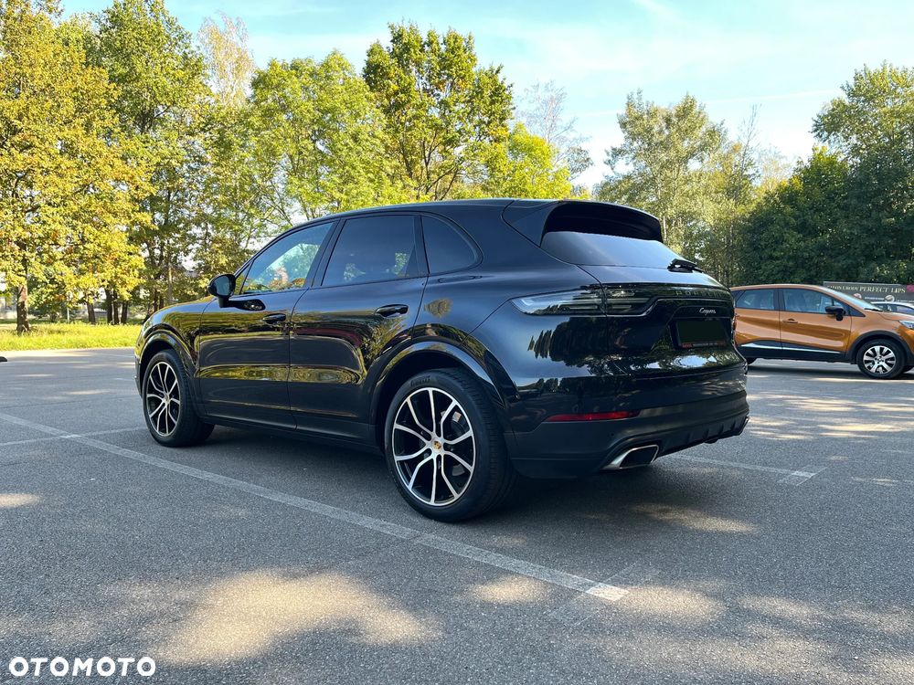 Porsche Cayenne - 5