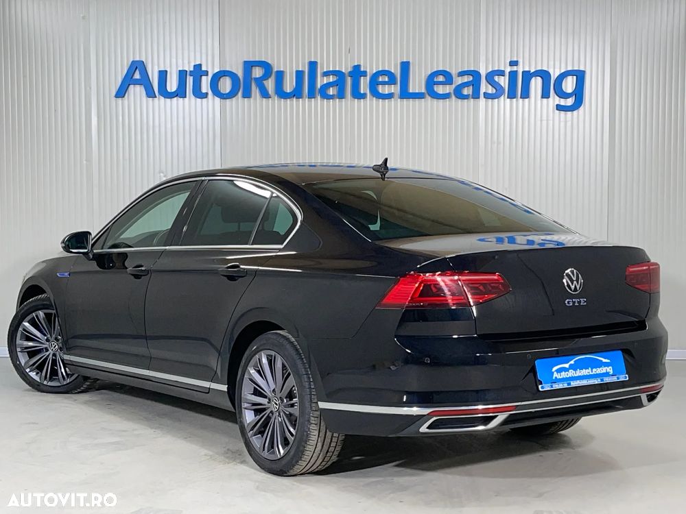 Volkswagen Passat - 4