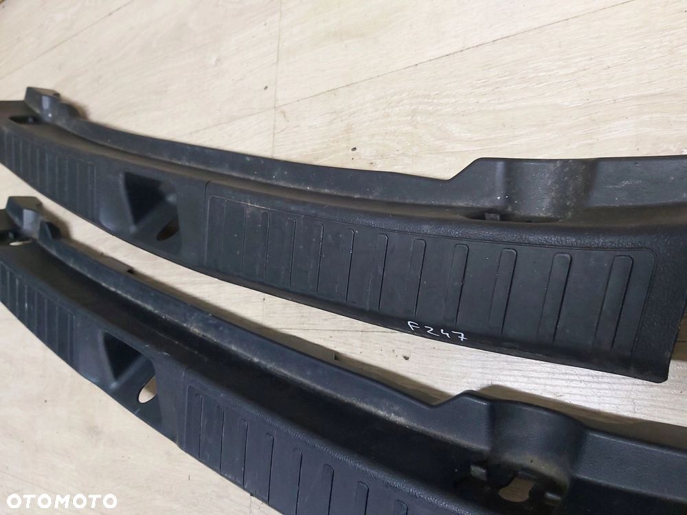 Toyota Prius IV xw50 osłona pasa tylnego bagażnika 64716-47120 - 1