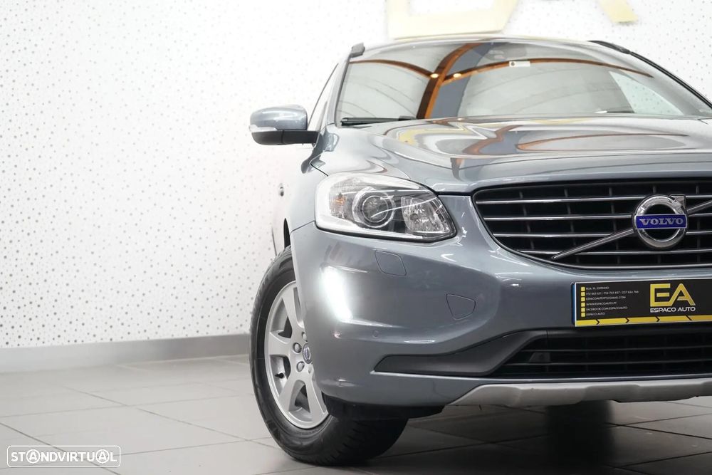Volvo XC 60 2.0 D3 Momentum Geartronic - 6