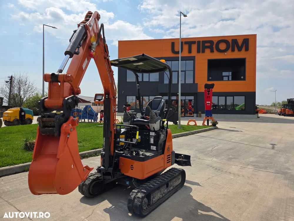 Hitachi ZX19U-6, 2tone, 2024, 539h, rotire in gabarit, Adanc sapare 2,5m, CUPLA RAPIDA+3 CUPE, Senile cauciuc 80% ok extensibile, latime 0,8m, inst picon, LAMA, produs in JAPONIA, sistem antifurt, posibilitate leasing 4ani-CA NOU-PROMOTIE 18.900 EUR+Tva - 15