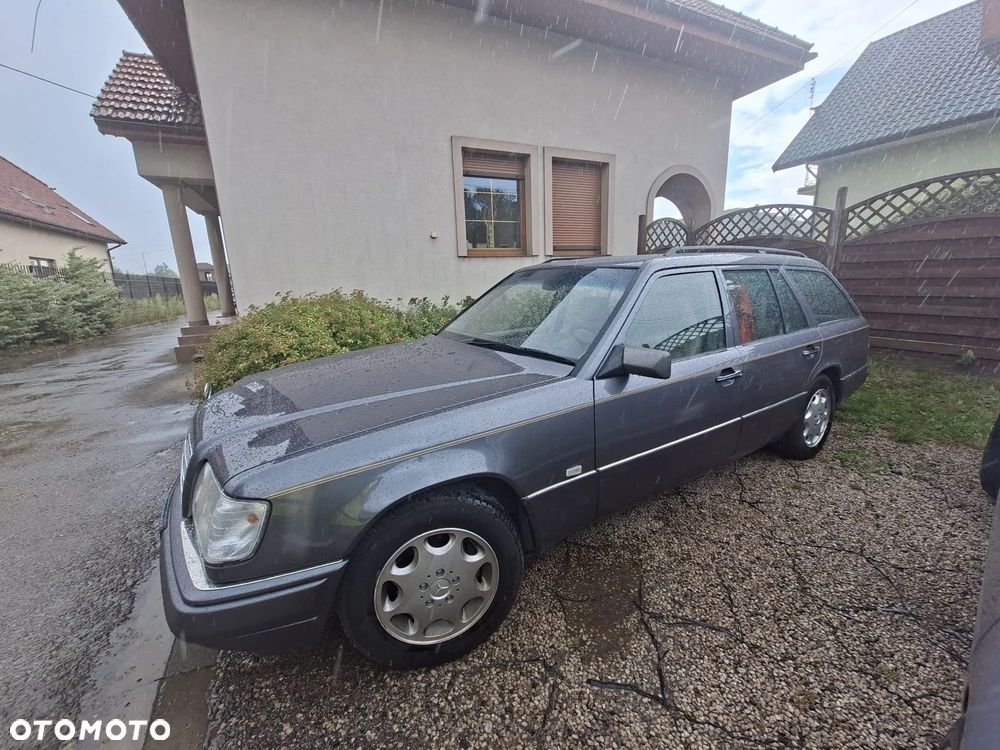 Mercedes-Benz Klasa E - 29