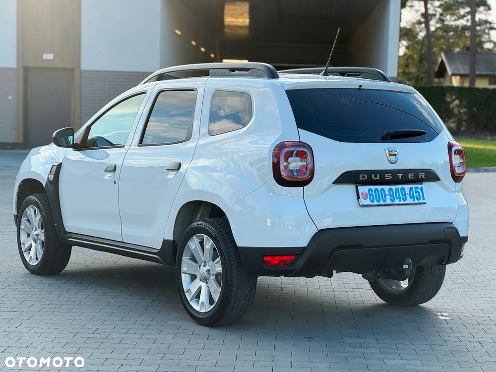Dacia Duster 1.6 SCe Laureate S&S - 10