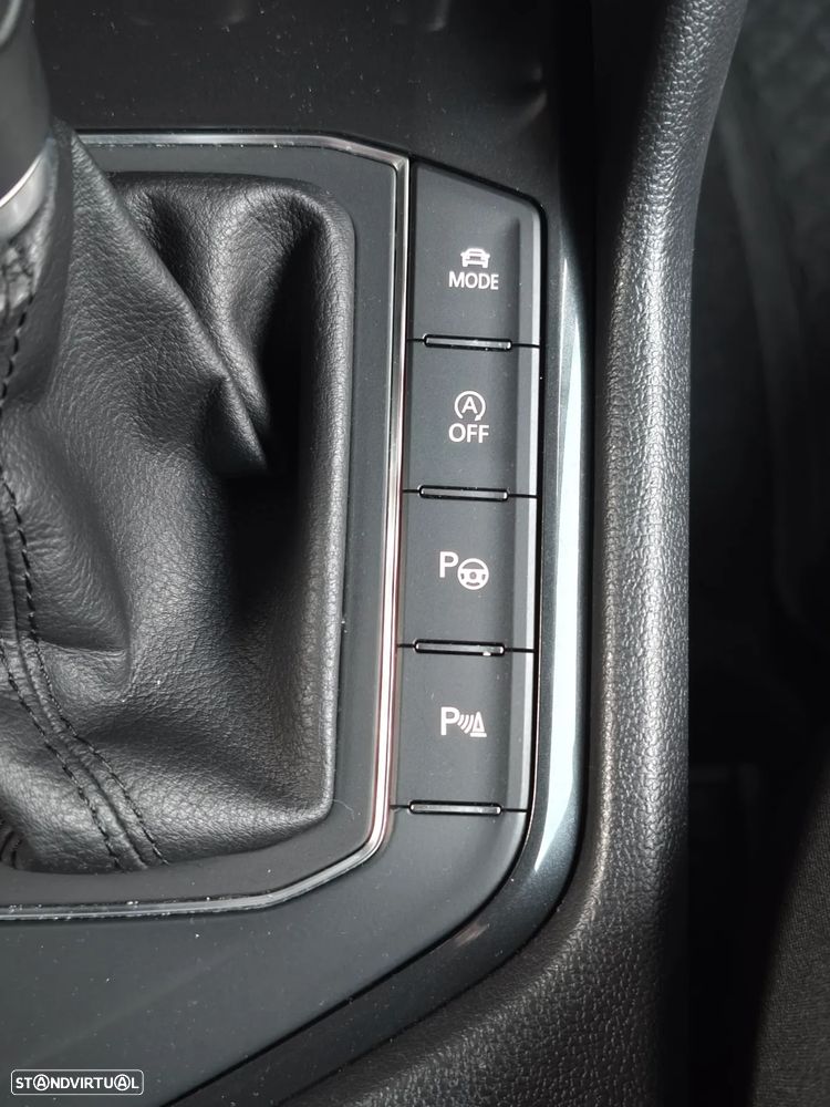 VW Tiguan 2.0 TDI R-Line DSG - 23