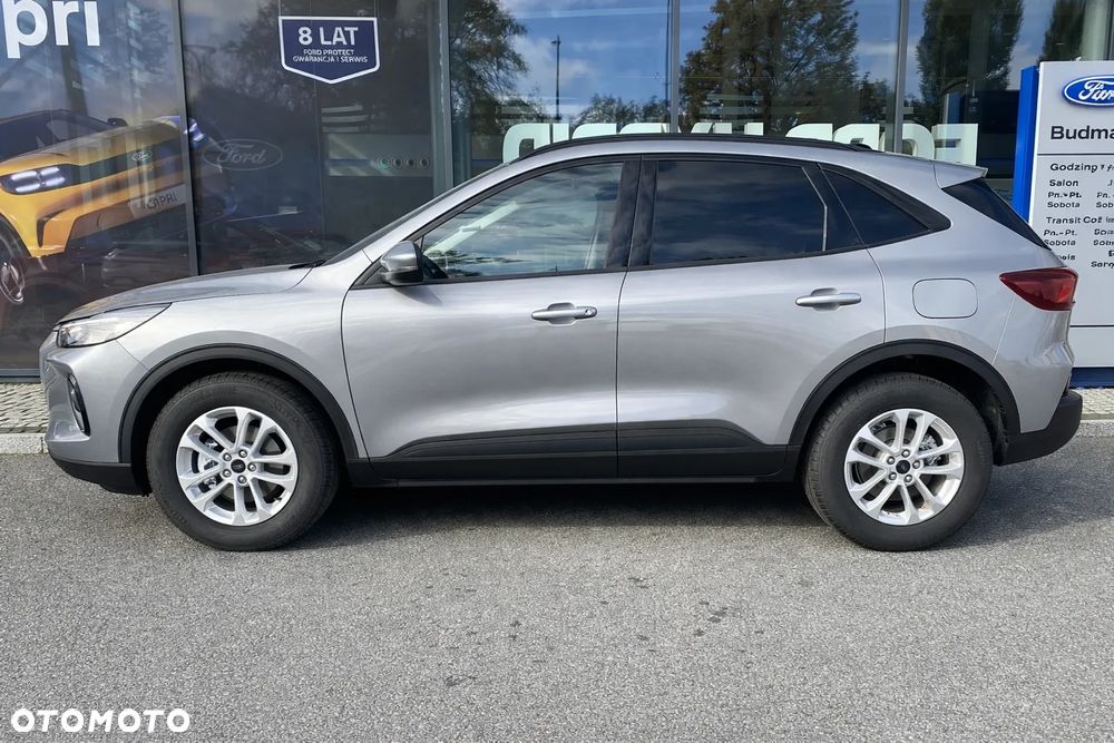 Ford Kuga 2.5 FHEV FWD Titanium - 4