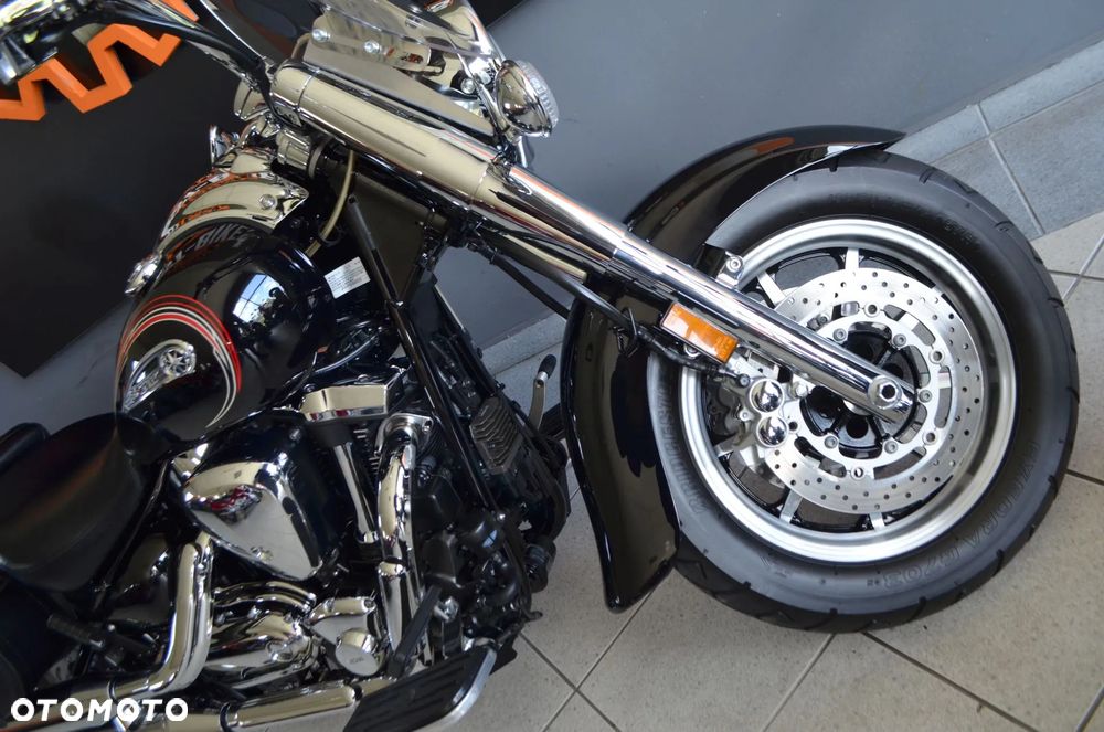 Yamaha Road Star - 7