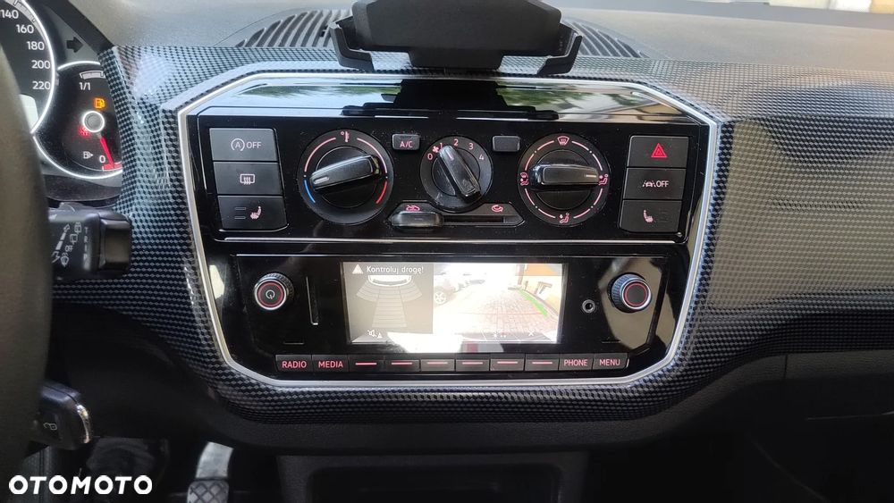 Volkswagen up! move - 19