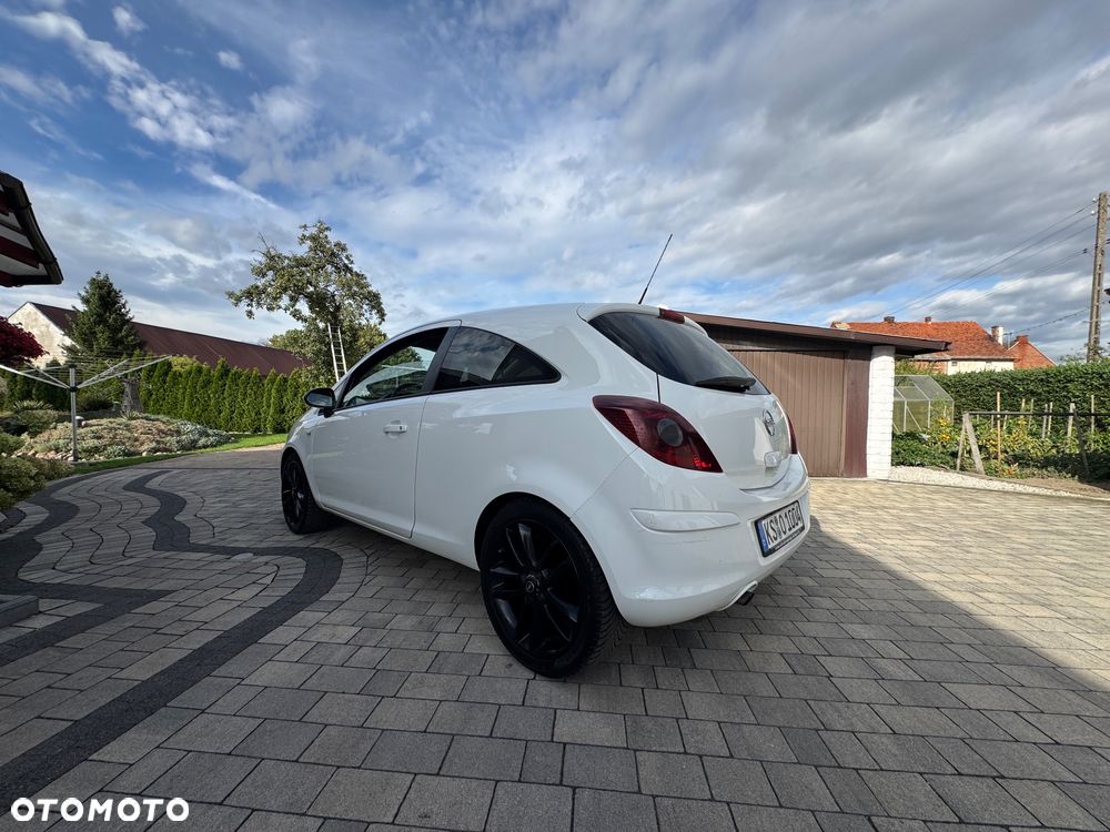 Opel Corsa 1.4 16V Sport - 2