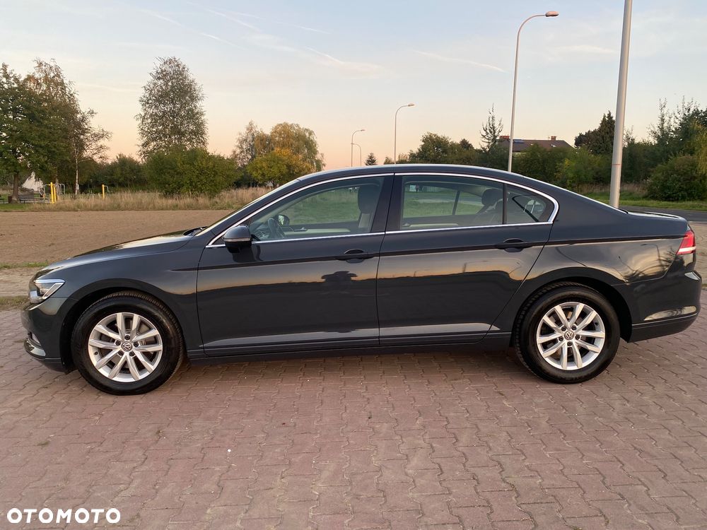 Volkswagen Passat - 8