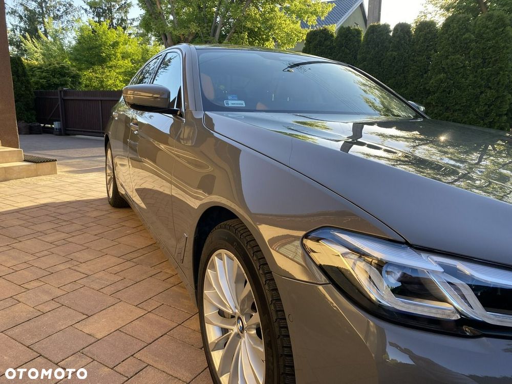 BMW Seria 5 530i xDrive mHEV Luxury Line - 7