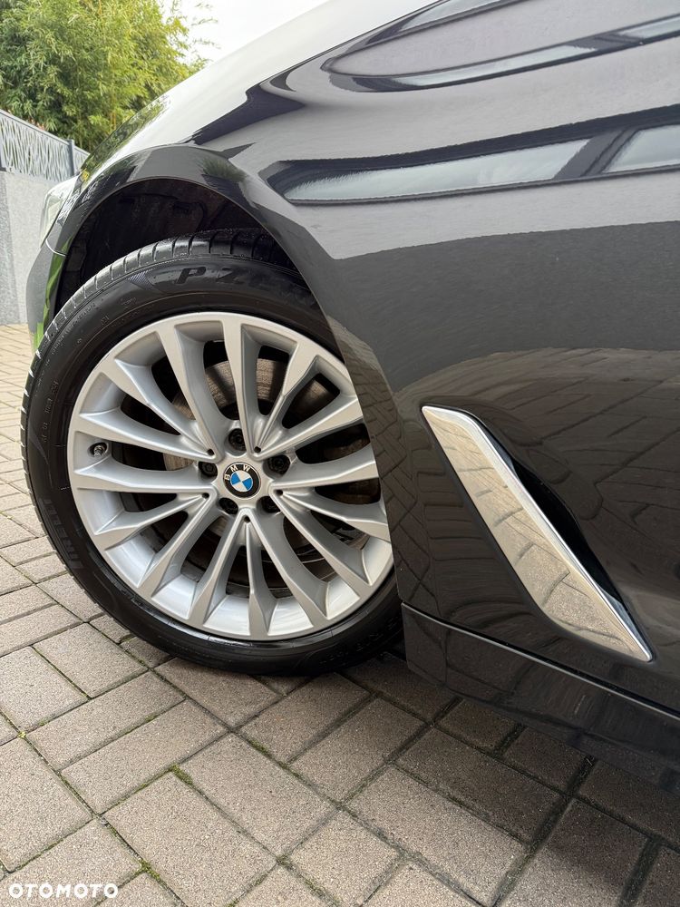 BMW Seria 5 520d Touring Luxury Line - 14