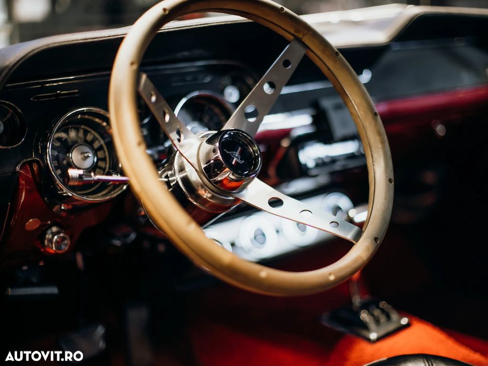 Ford Mustang - 16