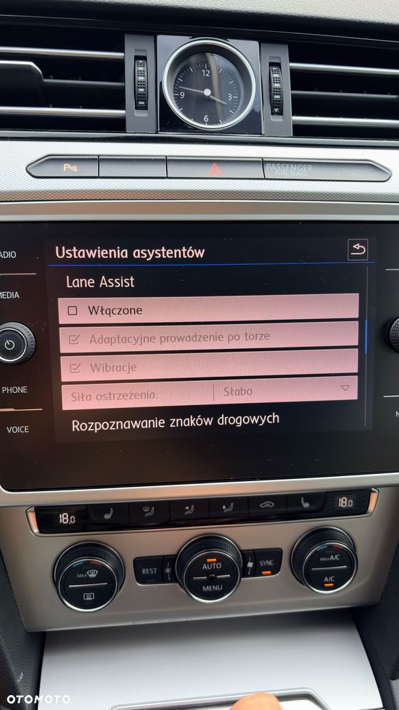 Volkswagen Passat 2.0 TDI SCR Comfortline DSG - 16