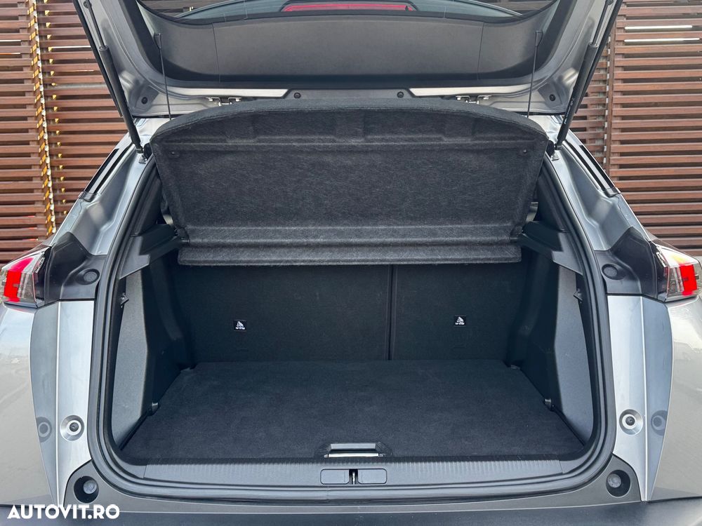 Peugeot 2008 PureTech 130 EAT8 GT - 15