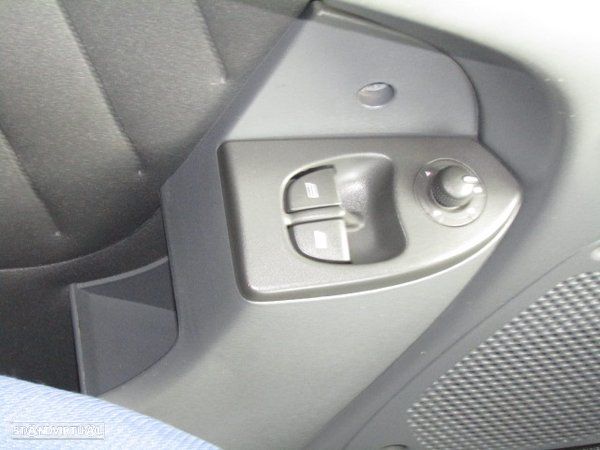 CI International Elliot Cama francesa e duche separado - 28