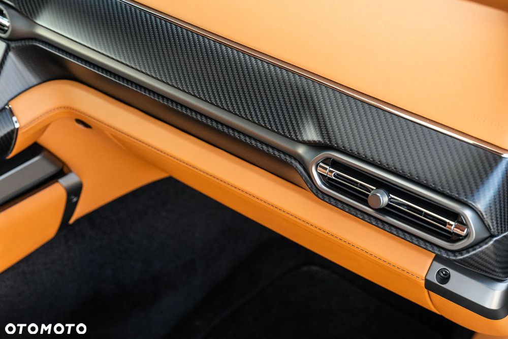 Aston Martin Vanquish - 20